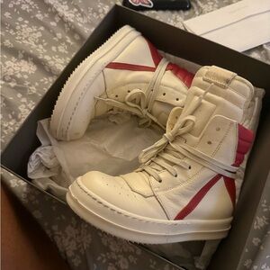 High-top Rick Owen sneakers.